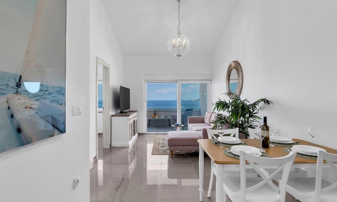 Tice Apartment | The View. Apartment in Omis-Nemira.