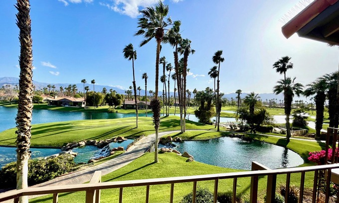 Palm Desert House | The View! Palm Desert Country Club Villa
