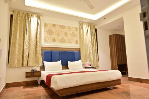 Gurugram Hotel | The Wedlock Hotel