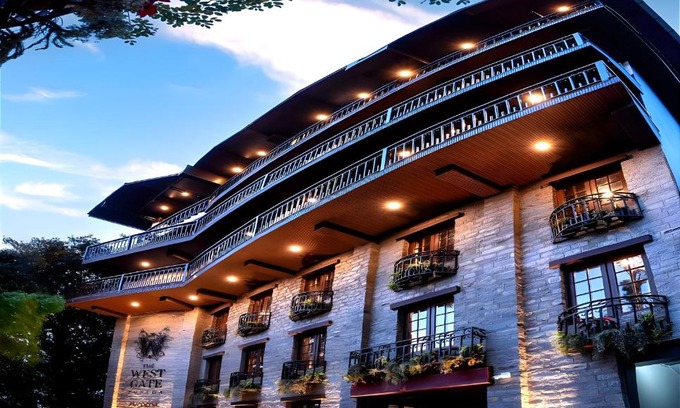 Darjeeling Hotel | The West Gate Posada By Summit
