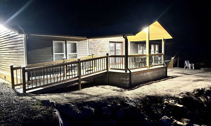 Red Jacket House | The Wild & Wonderful – Steps from Hatfield-McCoy Trails