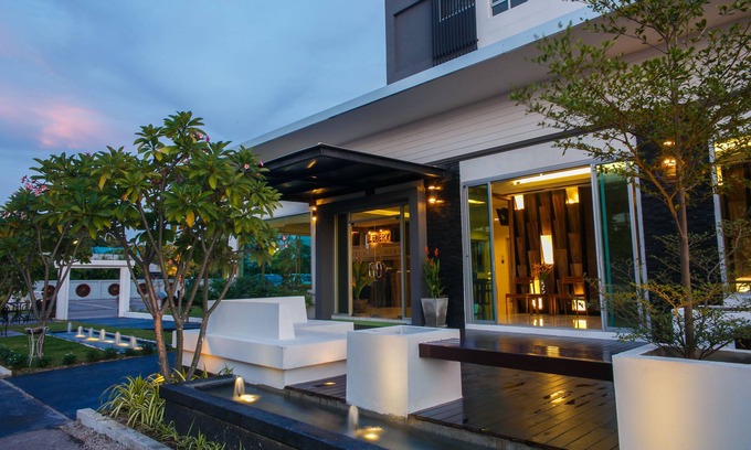 Lampang Hotel | The Zenery