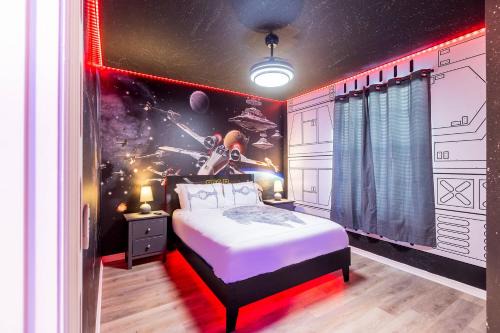 Loughman House | Themed Home wPvt Pool and Game Room in Resort