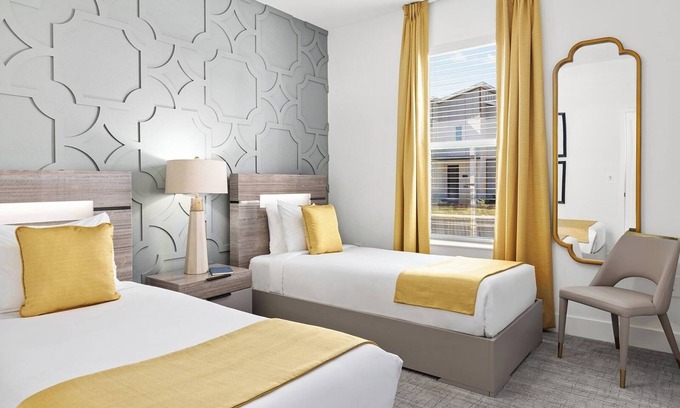 Florida Center Hotel | Themed Retreat with Private Pool, Resort Perks & Family Fun Features
