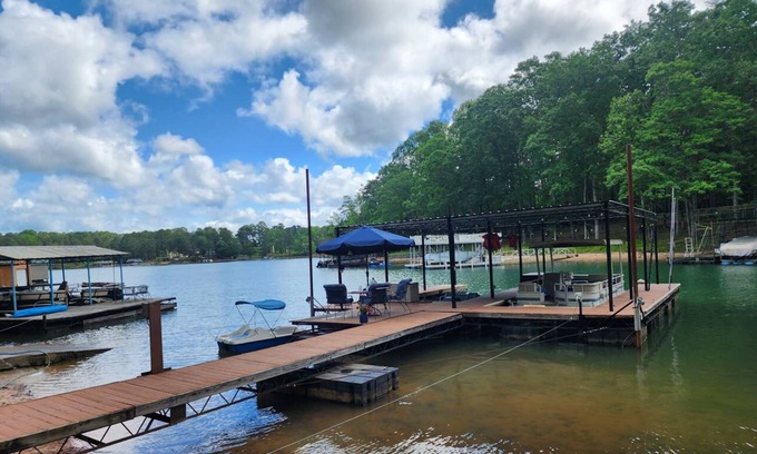 Buford House | There’s only one way to tackle life, enjoy a day at the Lake!