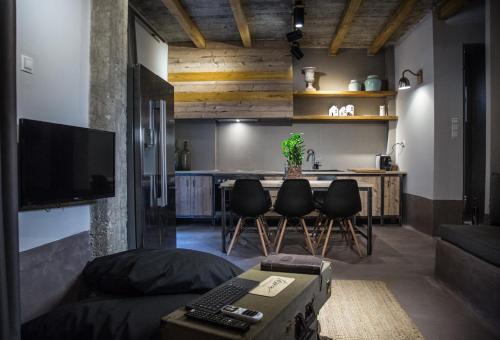 Thessaloniki Apartment | ThessHomeLiving