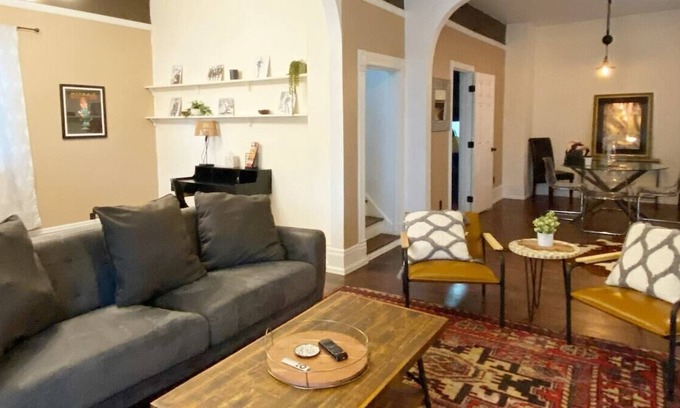 Whittier House | This house is a 2 bedroom(s), 2 bathrooms, located in Denver, CO.