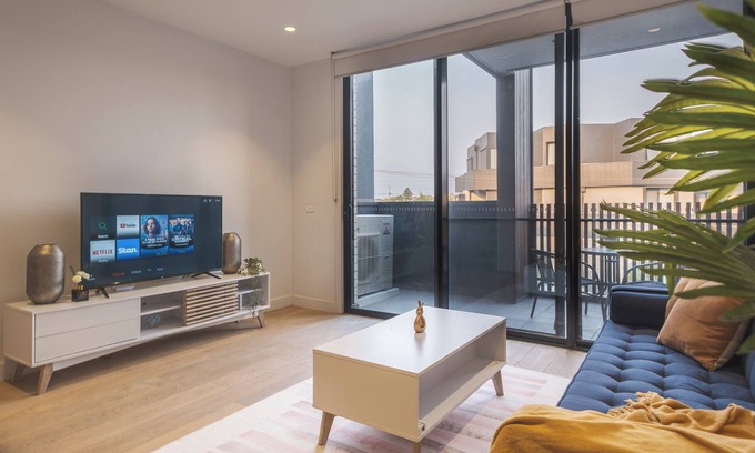Mordialloc House | This townhouse is a 3 bedroom(s), 3 bathrooms, located in Mordialloc, VIC.