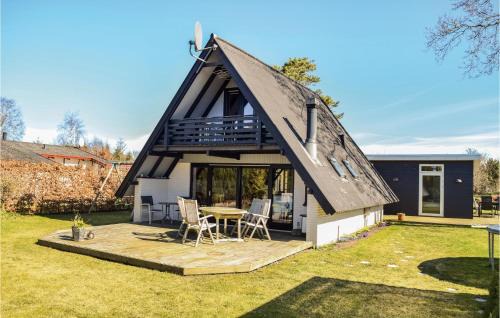Haslevgarde House | Three-Bedroom Holiday Home In Hadsund
