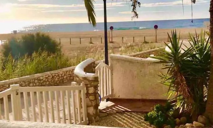 Agua Amarga House | Three bedroom house by the sea