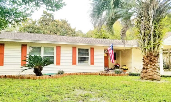 Fort Walton Beach House | Three One Three By The Sea! (Pet Friendly)