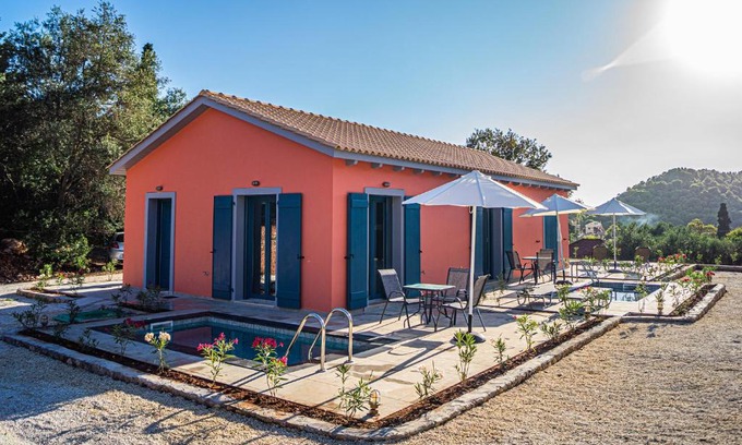 Assos Apartment | Throisma Studios with private Pool & Parking