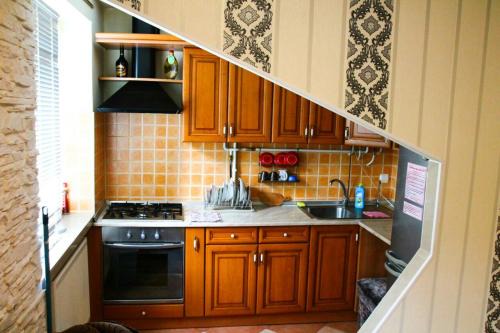 Uzhhorod Apartment | Tihogo 15