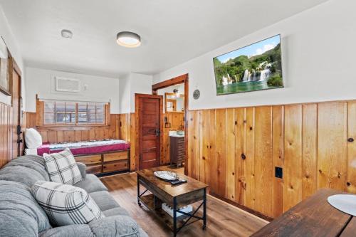 Colorado Springs House | Timber Lodge #1