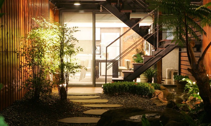 Yuchi Bed & Breakfast | Timing House