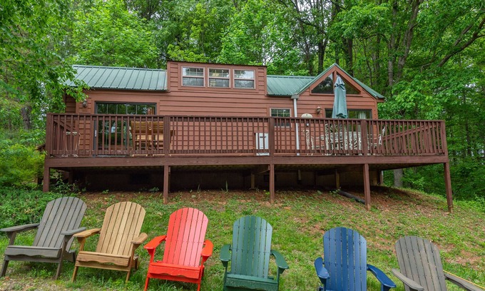 Candler House | Tiny Balsam Cabin with Magnificent Views