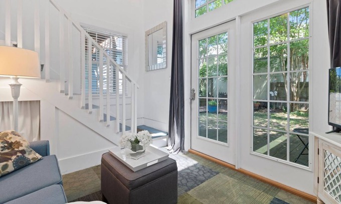 New Bern Cottage | Tiny House Downtown New Bern