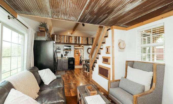 Branson Apartment | Tiny House on Branson Ranch- Fresh Eggs + Friendly Animals