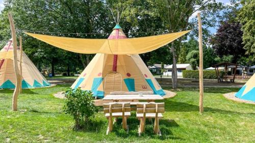 Falkenberg Apartment | Tipi Illinois