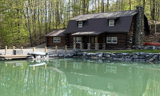 Tipton Cabin | Tipton Run Lodge: Luxurious Log Cabin with Private Pond!