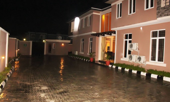 Lekki Phase 1 Hotel | TOC Hotel