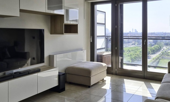 Milan Apartment | Tognazzi 6 in Milan With 1 Bedrooms and 1 Bathrooms
