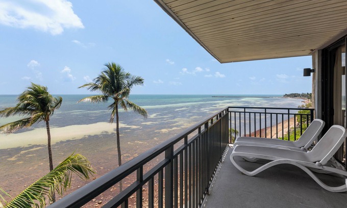Key West Condo | Tom's Spectacular OceanFront 3 Bdrm Endless Atlantic view, Key West Amazing