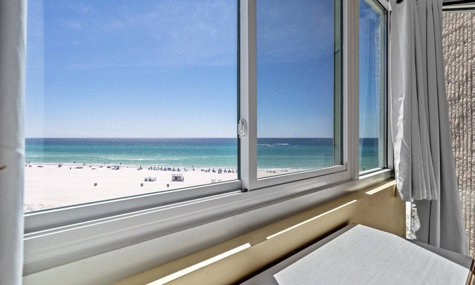 Panama City Beach Resort | Top of The Gulf Resort by FunQuest VR