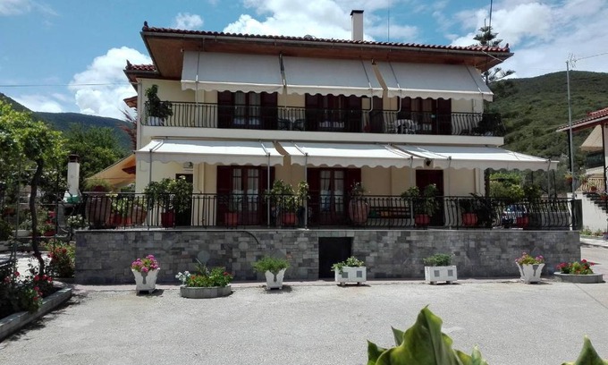 Poulata Apartment | Toulatos Pantelis