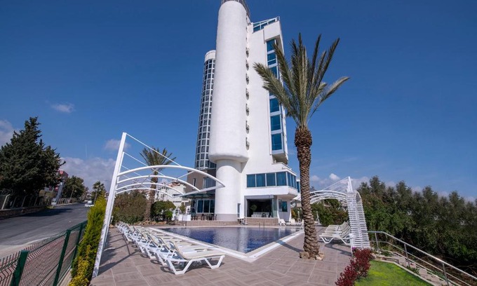 Eski Lara Hotel | Tourist Hotel