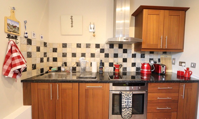Dalgarno Apartment | Town View Notting Hill Apartment