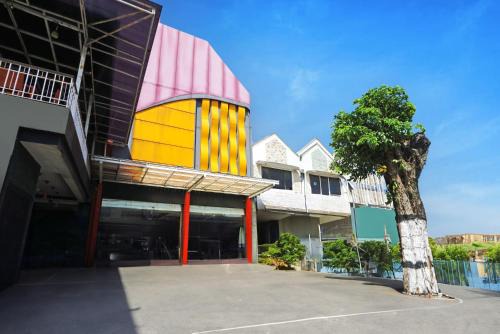 Malang Hotel | Townhouse Oak Malang near ITN Malang formerly Fariz Hotel Singosari