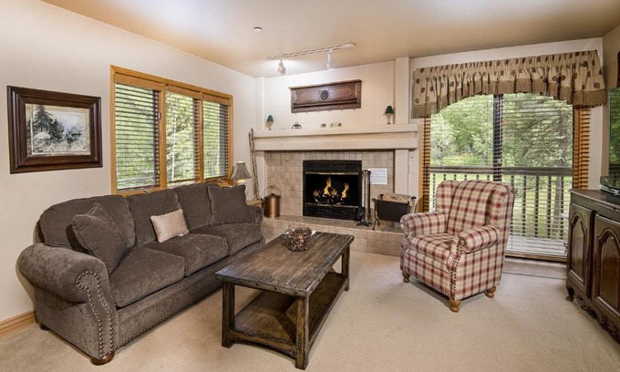 Beaver Creek Apartment | Townsend Place B-106 condo