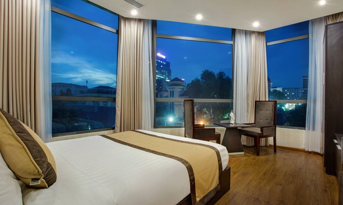 Hoan Kiem Hotel | TQT Hotel