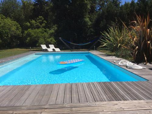 Le Porge House | Très belle villa avec piscine au calme de la forêt