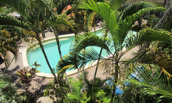 Cairns North Apartment | Tradewinds McLeod Holiday Apartments