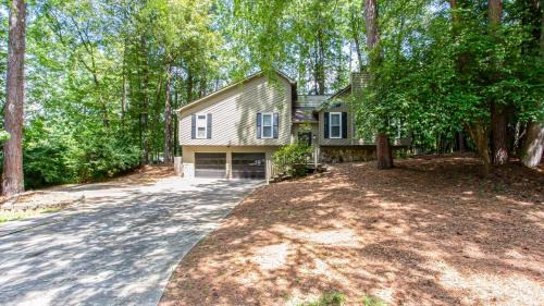 East Cobb House | Tranquil Forest in the heart of Roswell