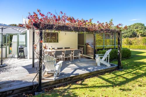 Oneroa House | Tranquility Cottage, Oneroa - Be My Guest Waiheke