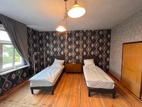 Prettin Apartment | Traumhaft schöne Unterkunft am Elbe Radweg, See