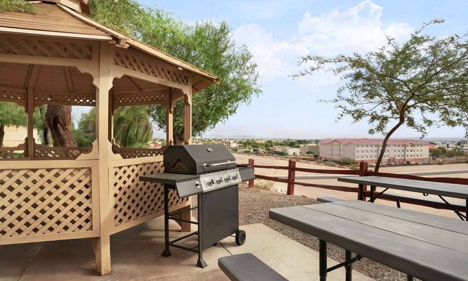 Yuma Hotel | Travelodge by Wyndham Yuma