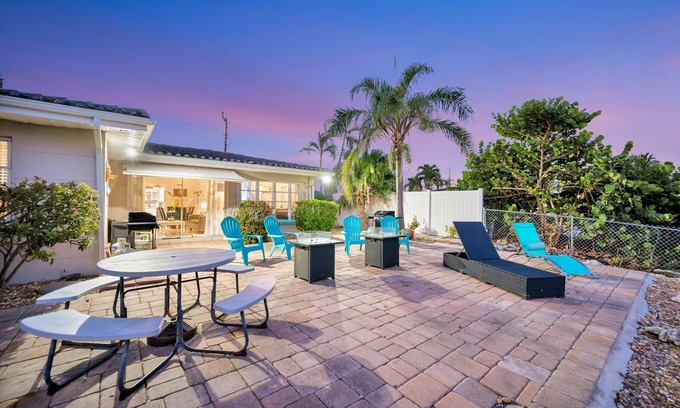 Treasure Island Apartment | Treasure Island
