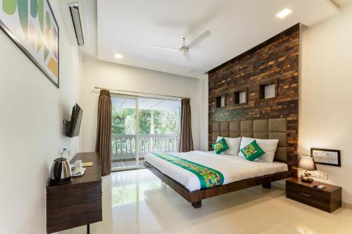 Palghar Hotel | Treebo Blue Roof, Kelwa