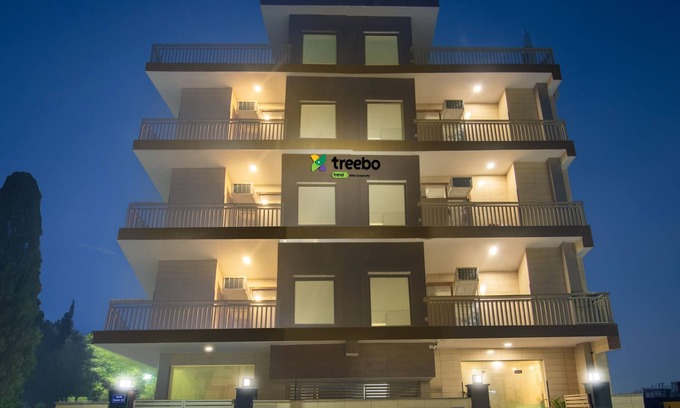 Noida Hotel | Treebo Elite Corporate, Sector 62