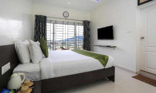 Ooty Hotel | Treebo Light House, 900 Mtrs From Botanical Garden
