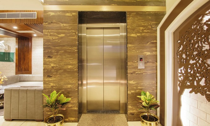 Faridabad Hotel | Treebo Punjabi Nature Residency, Near Faridabad Railway Station