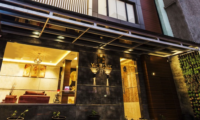 Kochi Hotel | Treebo Trend York