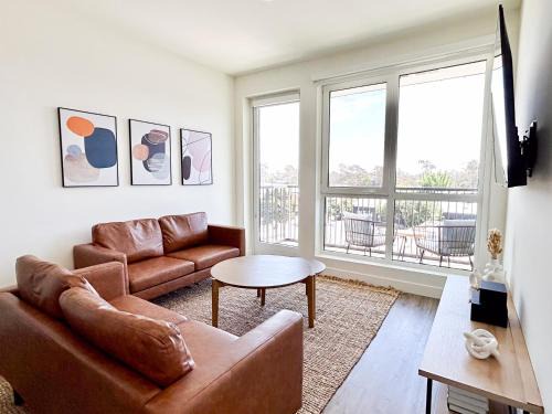 Downtown Apartment | Trendy 2BD 2BTH Apt in Santa Monica!