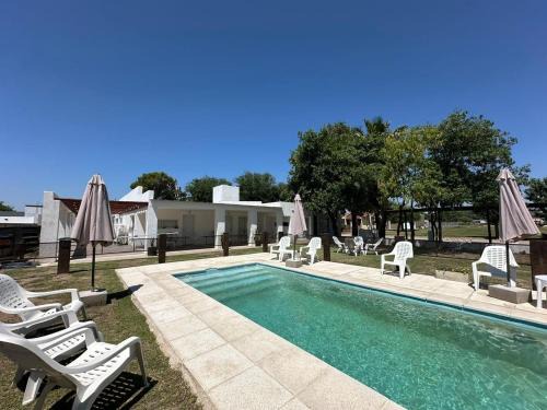 Miramar Apartment | Tres Chañares- Alojamiento con pileta -Cerca de la playa