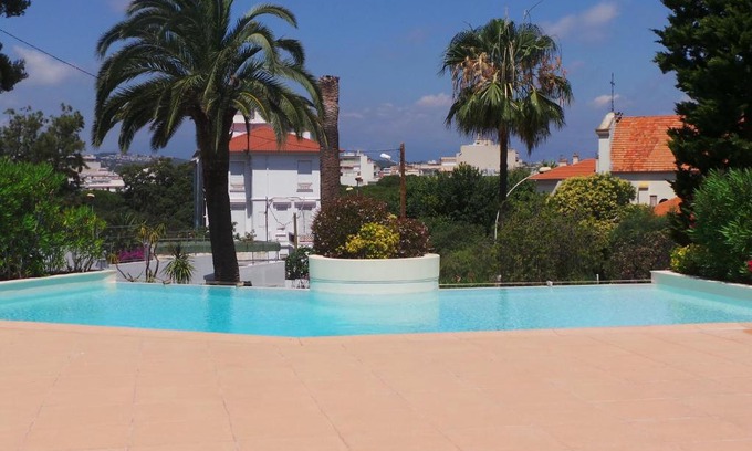 Juan-les-Pins Apartment | TRIANGLE DU CAP SARAMARTEL PINEDE