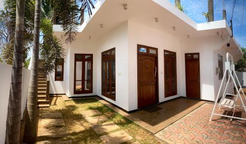 Trincomalee Hotel | Trinco Waves